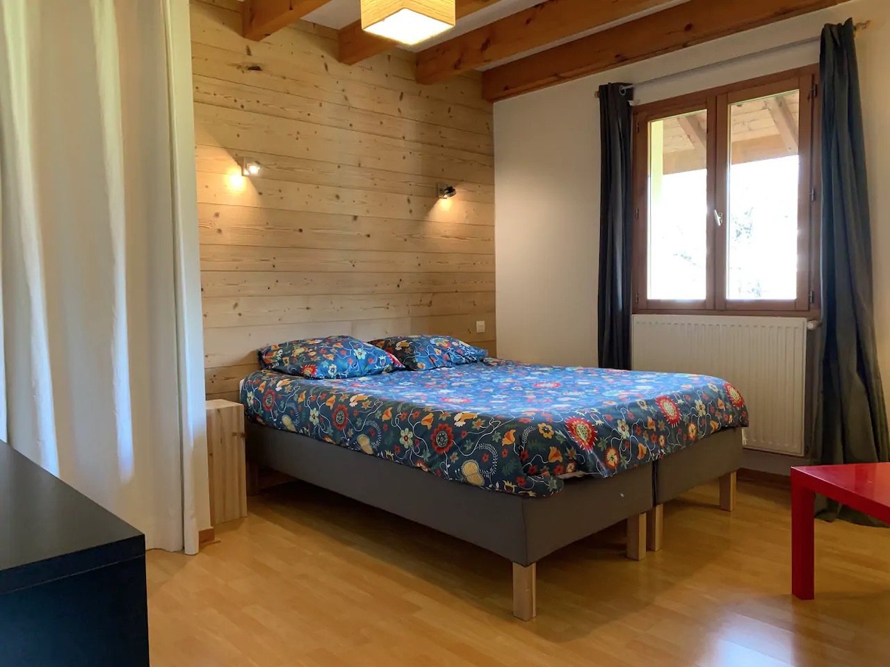 chambre2 grand lit